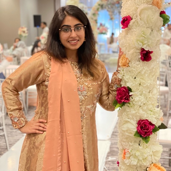 Meet your Posher, Aisha - Picture 2 of 9